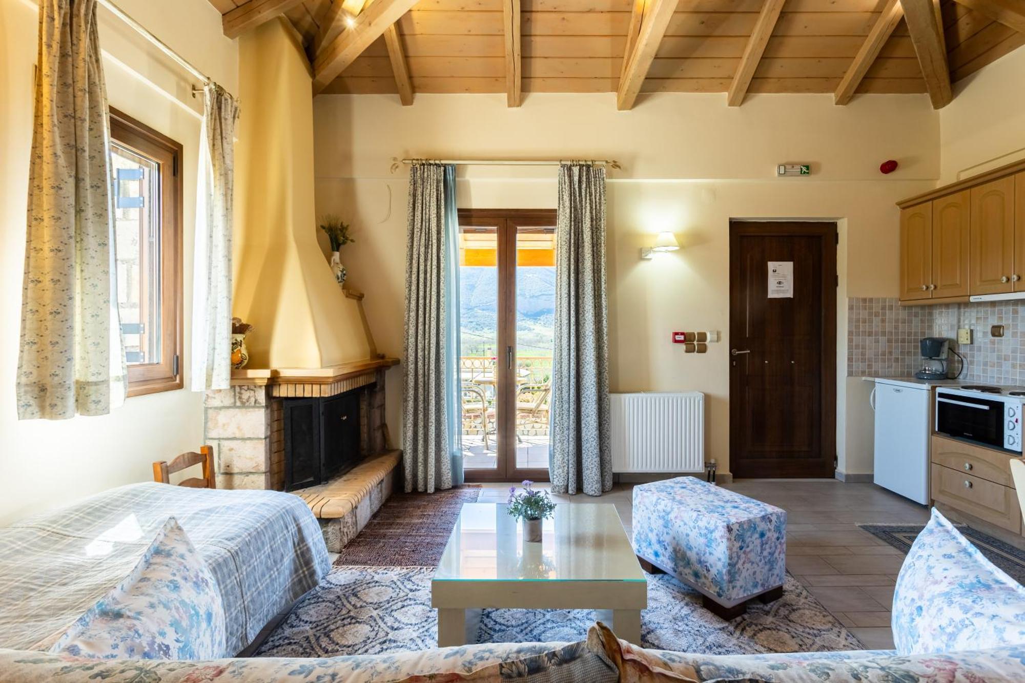 Pleiades Studios All Season Gems - Korinthos Stone Retreats Kalianoi Bagian luar foto