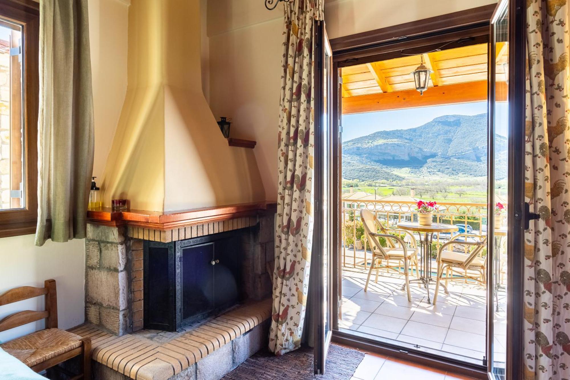Pleiades Studios All Season Gems - Korinthos Stone Retreats Kalianoi Bagian luar foto